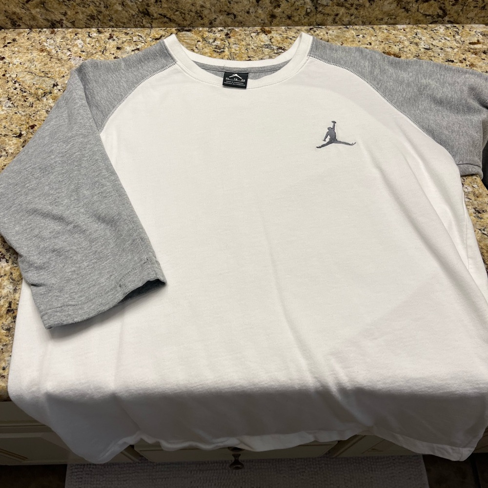 Air Jordan Men's White and Gray 3/4 Sleeve Shirt